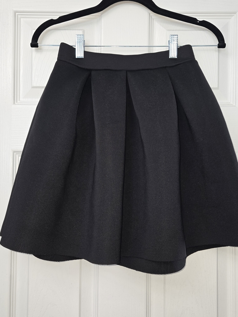 Charlotte Russe Womens Small Black Scuba Box Pleated Skirt Gold Back Zipper USA